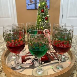 Source Unknown Festive Holly Wine Glass Set - Red and Green (clear)